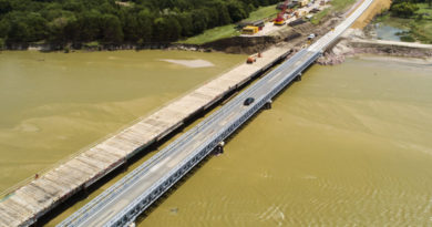 Acrow Provides Safe and Reliable Detours for Structures Damaged in Midwest Flooding Acrow Provides Safe and Reliable Detours for Structures Damaged in Midwest Flooding